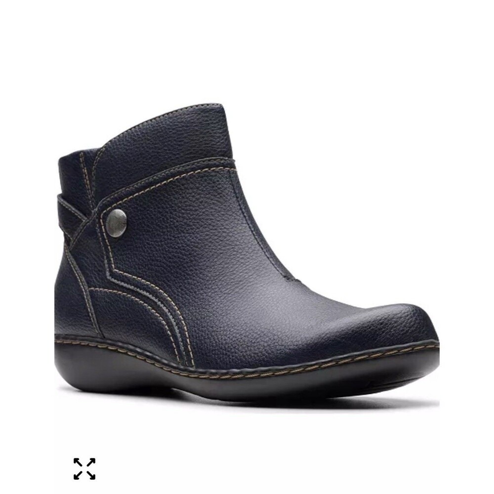 Clarks Women's Ashland Mabel Leather Ankle Booties Size 7M NIB